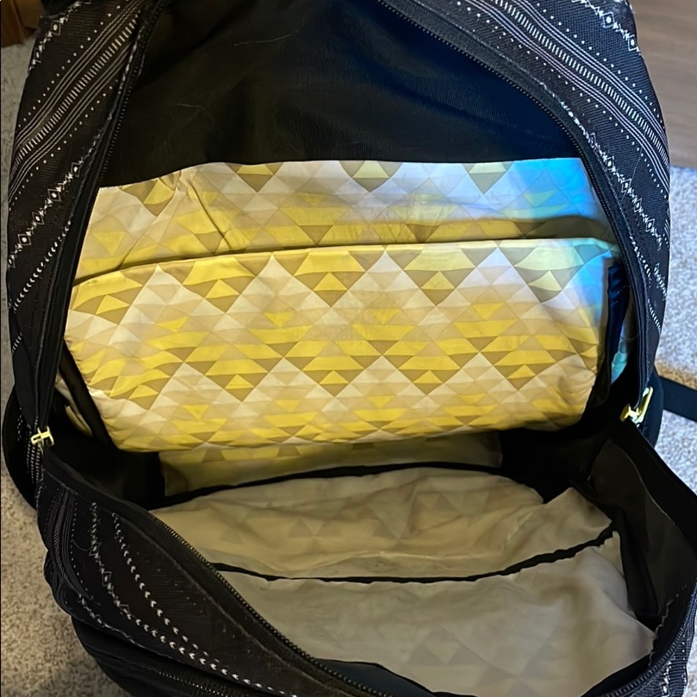 Dakine Backpack - Picture 5 of 7